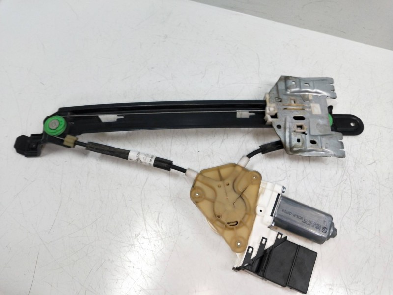 Recambio de elevalunas trasero derecho para seat leon (1p1) 1.9 tdi referencia OEM IAM 1K0959704G S2420SE350 5P Recambio de elevalunas trasero derecho para seat leon (1p1) 1.9 tdi referencia OEM IAM 1K0959704G S2420SE350 5P