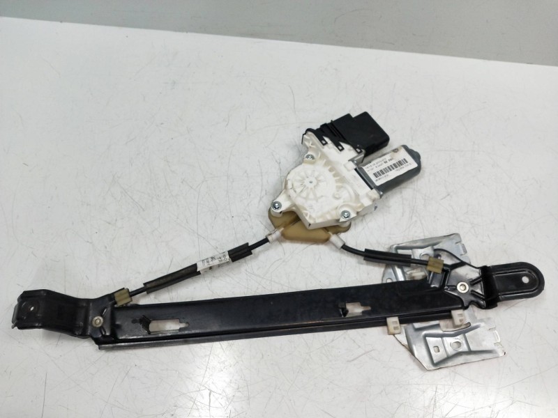 Recambio de elevalunas trasero derecho para seat leon (1p1) 1.9 tdi referencia OEM IAM 1K0959704G S2420SE350 5P Recambio de elevalunas trasero derecho para seat leon (1p1) 1.9 tdi referencia OEM IAM 1K0959704G S2420SE350 5P