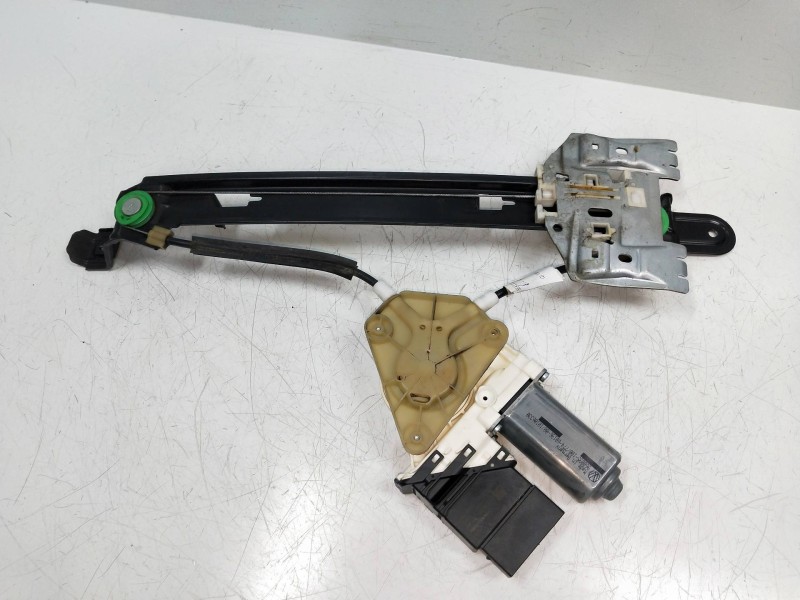 Recambio de elevalunas trasero derecho para seat leon (1p1) fr referencia OEM IAM 1K0959704N HW005SW1107 5P Recambio de elevalunas trasero derecho para seat leon (1p1) fr referencia OEM IAM 1K0959704N HW005SW1107 5P