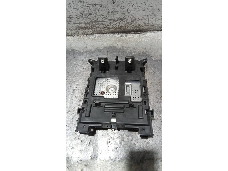 Recambio de pantalla multifuncion para renault megane iv berlina 5p limited + referencia OEM IAM 681833236R  