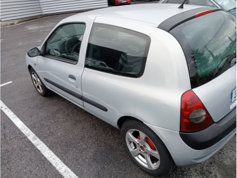renault clio ii fase ii (b/cb0) del año 2002