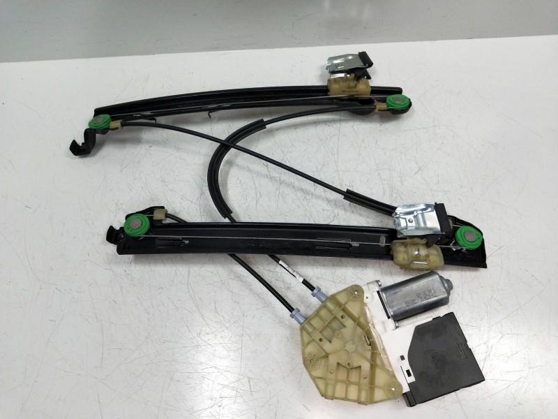 Recambio de elevalunas delantero derecho para seat leon (1p1) referencia OEM IAM 1P0837402AB 1T0959702AF 5P