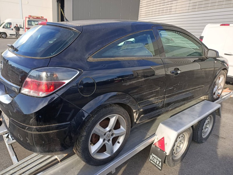 opel astra gtc del año 2006