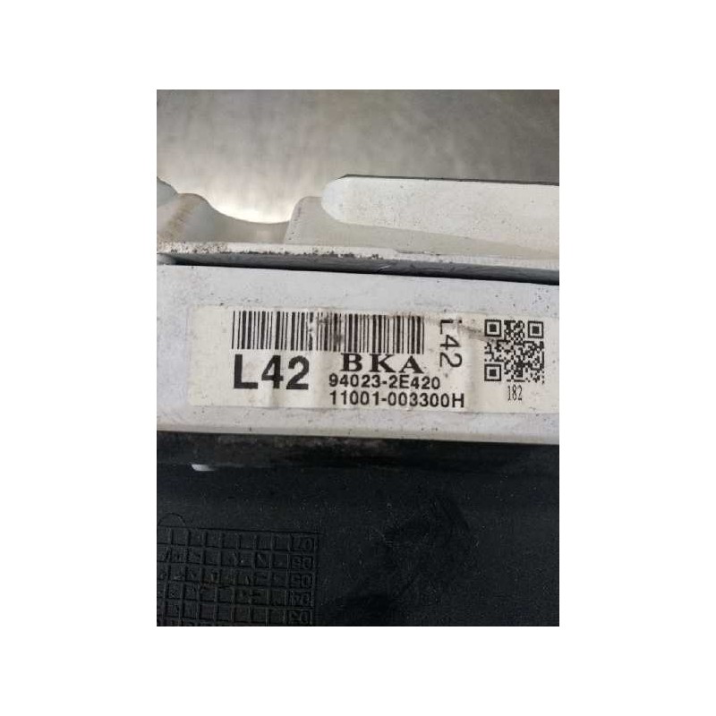 Recambio de cuadro instrumentos para hyundai tucson (jm) 2.0 crdi style referencia OEM IAM 940232E420 11001003300H L42 BKA