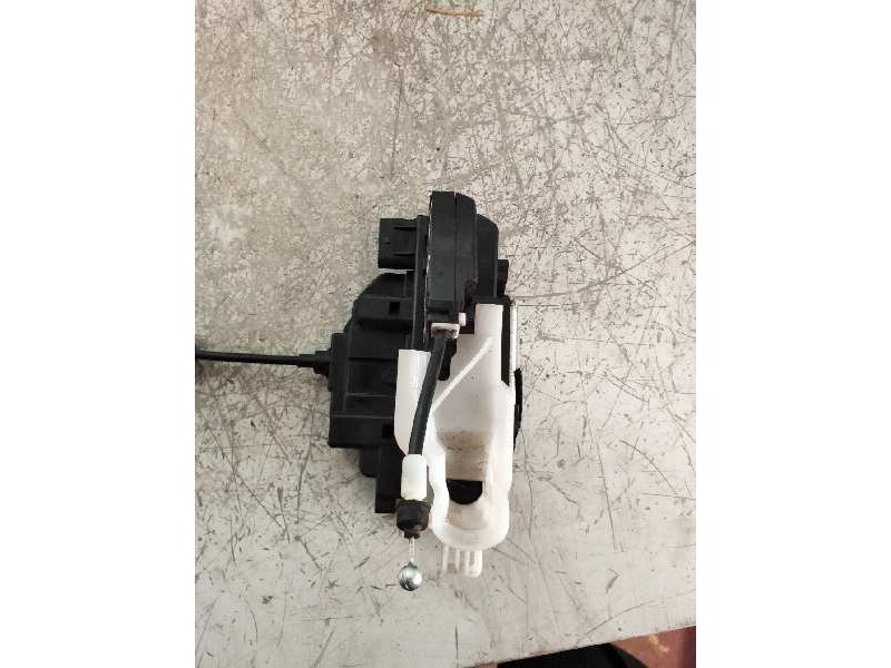 Recambio de motor cierre centralizado delantero derecho para kia pro_cee´d drive referencia OEM IAM   