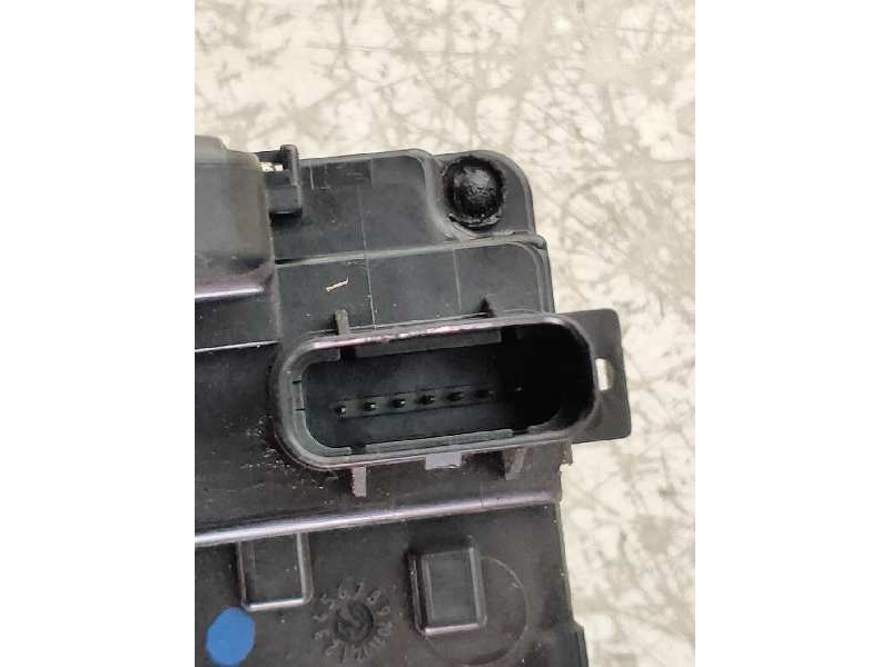 Recambio de motor cierre centralizado delantero derecho para kia pro_cee´d drive referencia OEM IAM   