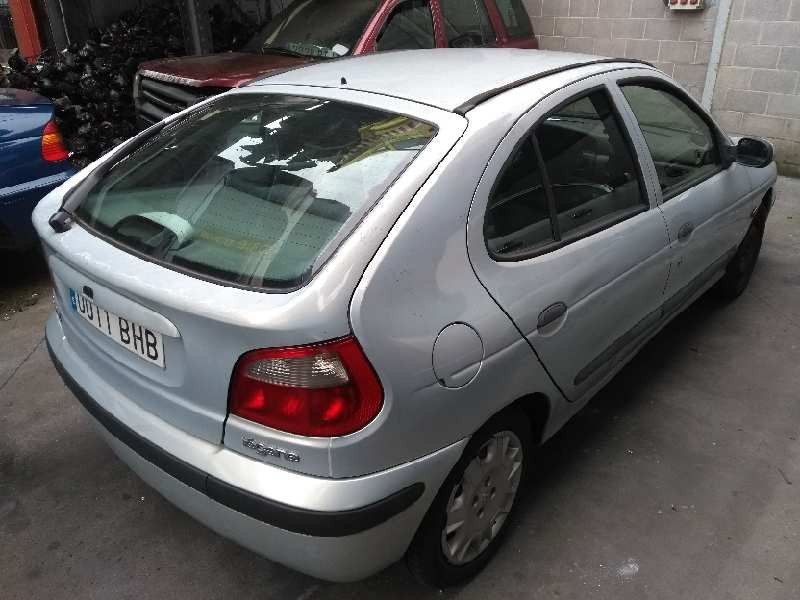 renault megane i fase 2 berlina (ba0) del año 2001