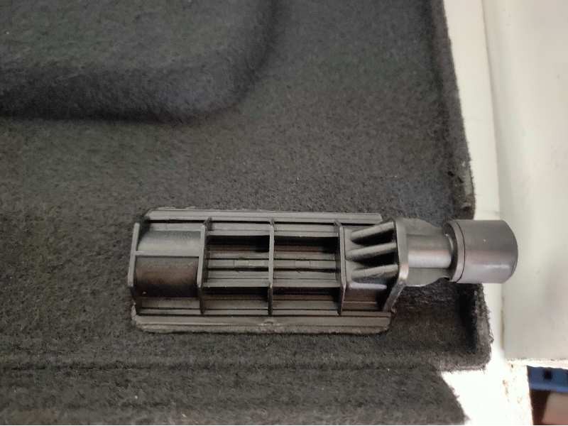 Recambio de bandeja trasera para kia pro_cee´d drive referencia OEM IAM   