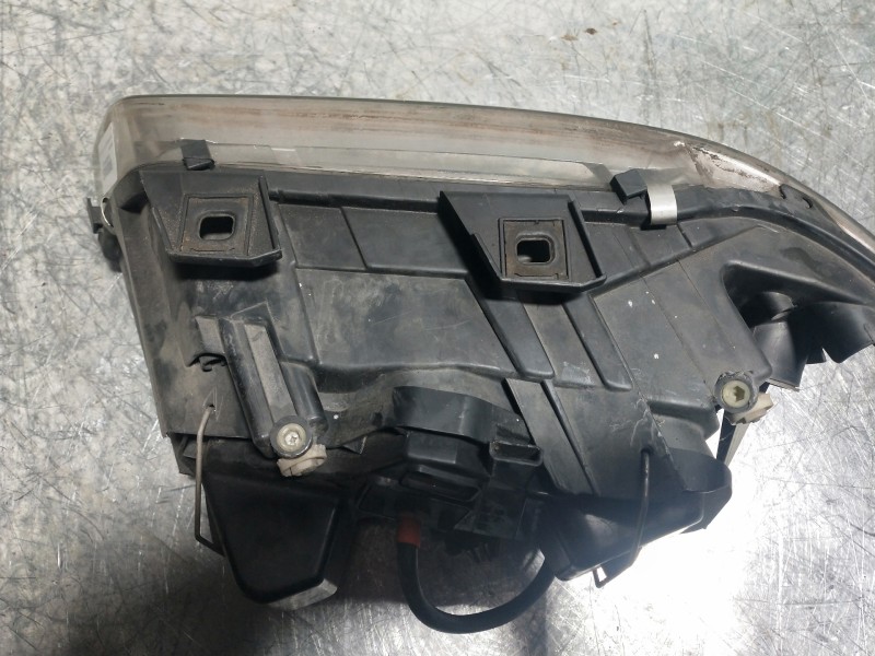 Recambio de faro derecho para audi a6 berlina (4b2) 2.5 tdi referencia OEM IAM   