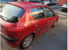 peugeot 206 berlina del año 2000 2