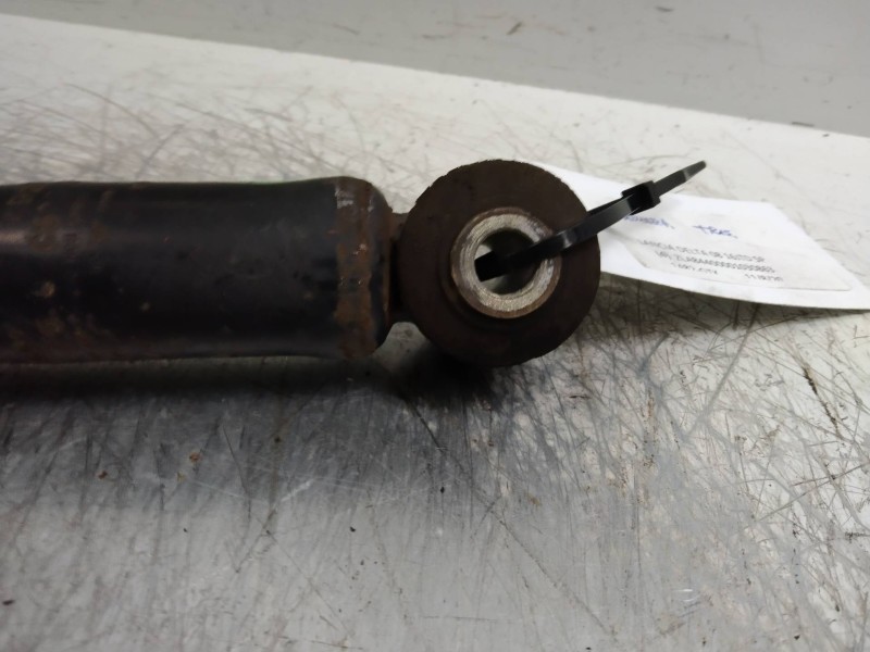 Recambio de amortiguador trasero para lancia delta (181) argento referencia OEM IAM   