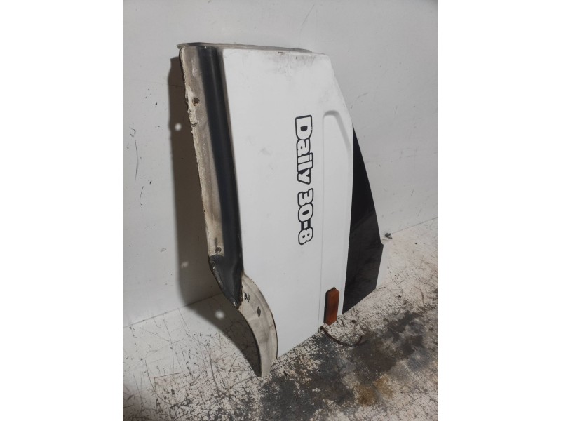 Recambio de aleta delantera izquierda para iveco daily caja cerrada (1989 =>) 30-8 caja cerrada referencia OEM IAM   