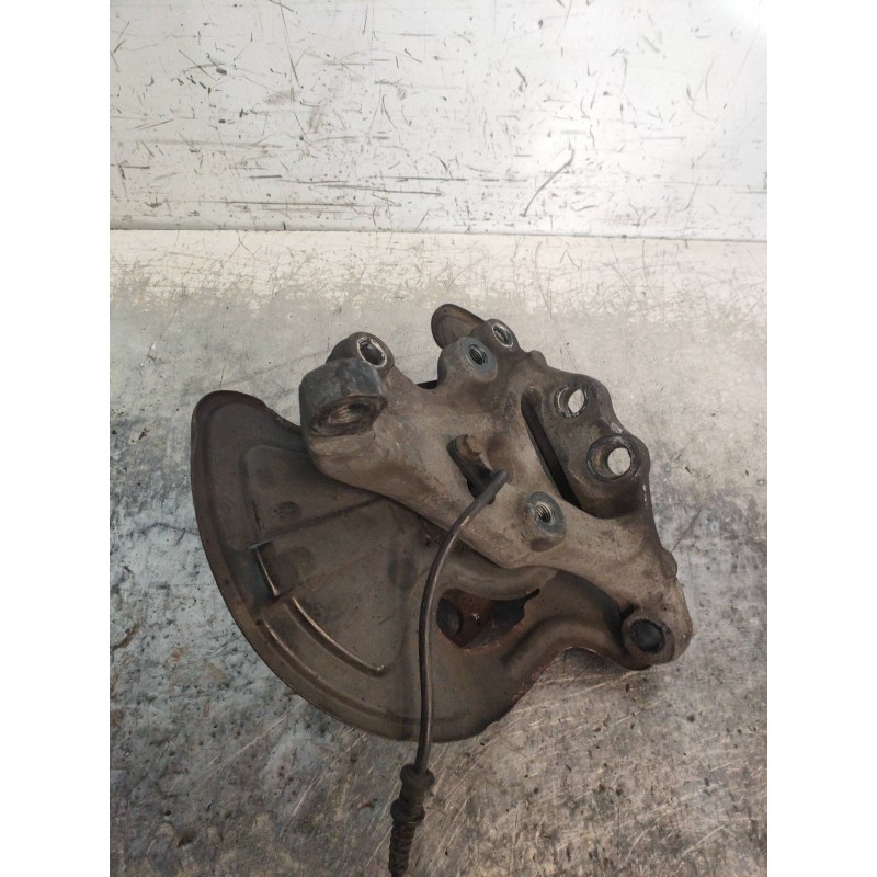 Recambio de mangueta delantera derecha para mercedes clase clk (w209) coupe 320 cdi (209.320) referencia OEM IAM   