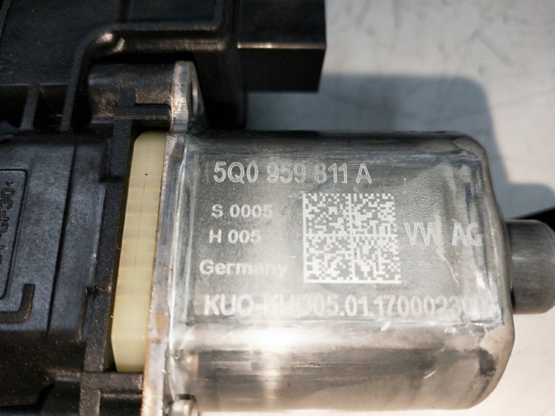 Recambio de elevalunas trasero izquierdo para seat leon (5f1) style referencia OEM IAM 5Q0959811A  5P