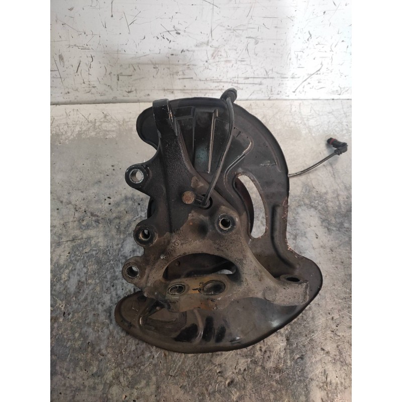 Recambio de mangueta delantera izquierda para mercedes clase clk (w209) coupe 320 cdi (209.320) referencia OEM IAM   