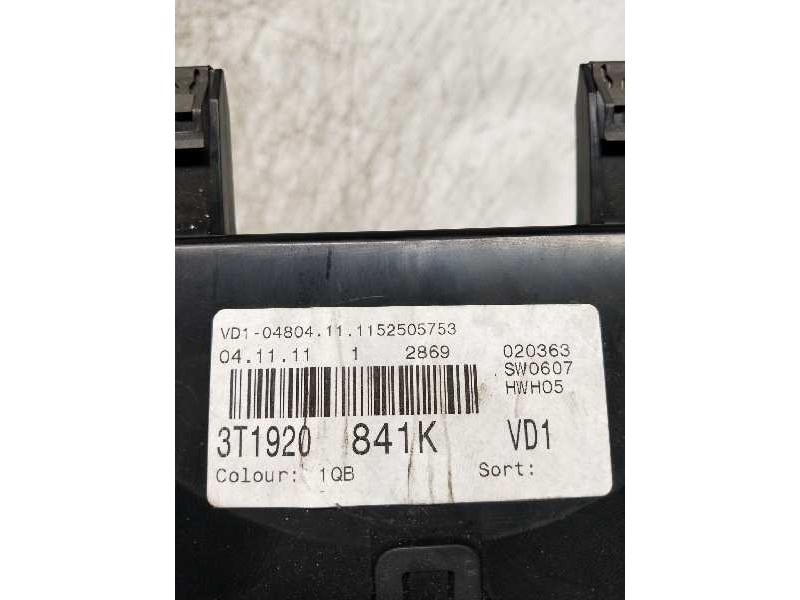 Recambio de cuadro instrumentos para skoda suberb (3t4) ambition referencia OEM IAM 3T1920841K  