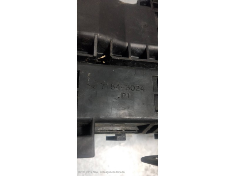 Recambio de caja reles / fusibles para nissan terrano/terrano.ii (r20) s (5-ptas.) referencia OEM IAM 71543024  