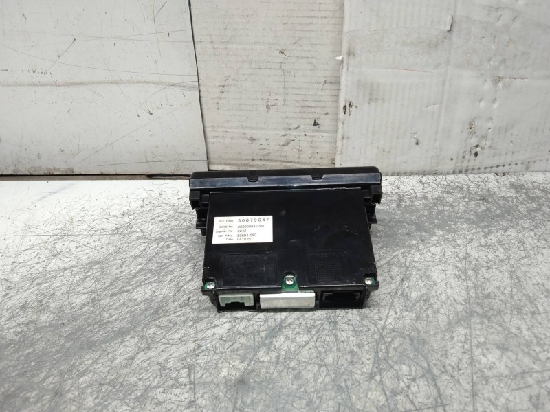 Recambio de pantalla multifuncion para volvo s40 berlina 2.0 d kinetic referencia OEM IAM 30679647 69594580 