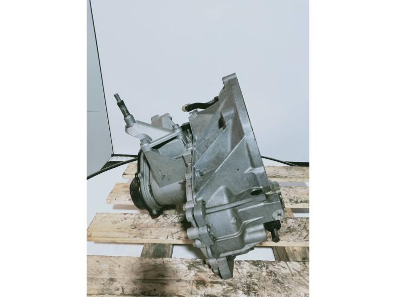 Recambio de caja cambios para mg rover serie 45 (t/rt) classic referencia OEM IAM 3U3R7002EA T6TC1 061004 002572 TRC000400