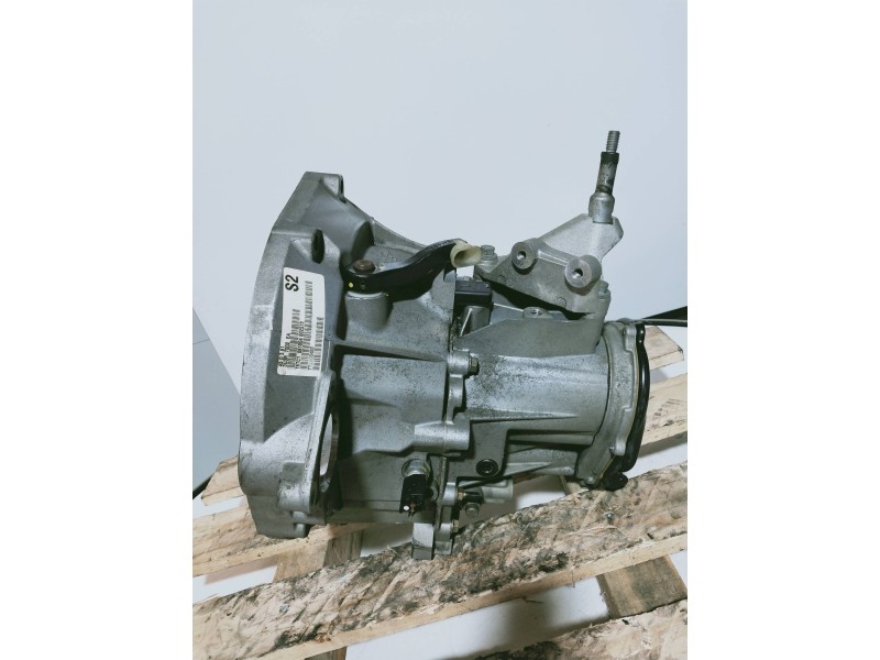 Recambio de caja cambios para mg rover serie 45 (t/rt) classic referencia OEM IAM 3U3R7002EA T6TC1 061004 002572 TRC000400