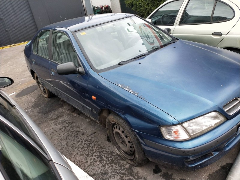 nissan primera berlina (p11) del año 1998