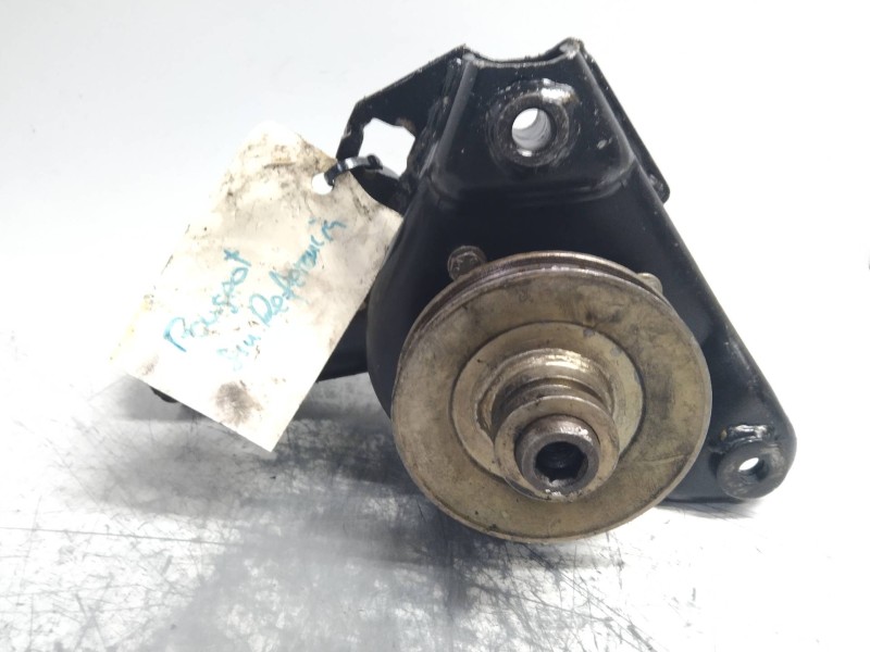 Recambio de bomba direccion para peugeot 205 berlina 1.8 diesel referencia OEM IAM   