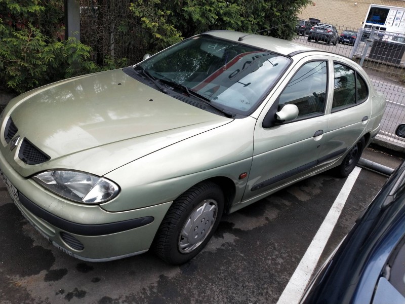 renault megane i fase 2 classic (la..) del año 2000
