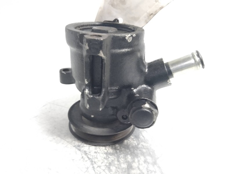 Recambio de bomba direccion para peugeot 205 berlina 1.8 diesel cat referencia OEM IAM   