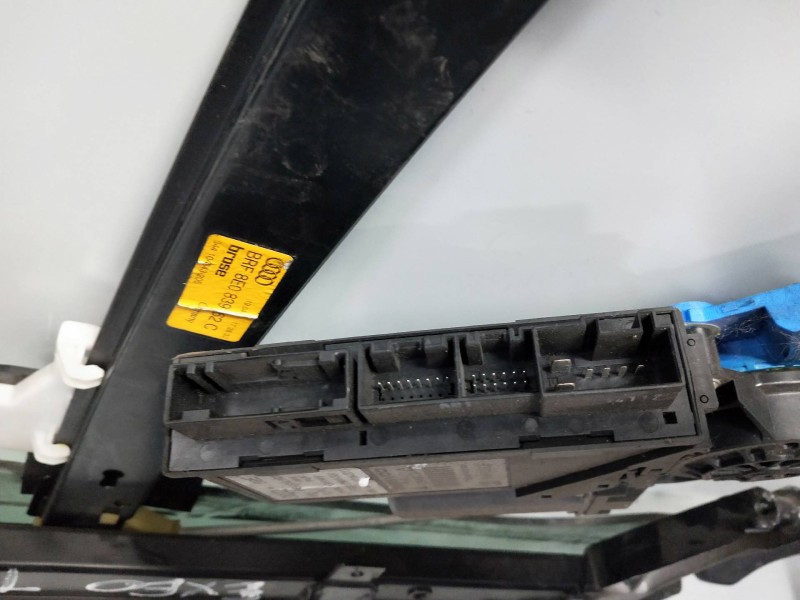 Recambio de elevalunas trasero derecho para seat exeo berlina (3r2) 2.0 tdi referencia OEM IAM 105849204 8E0959802E 4P