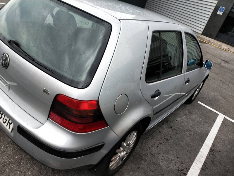 volkswagen golf iv berlina (1j1) del año 2001