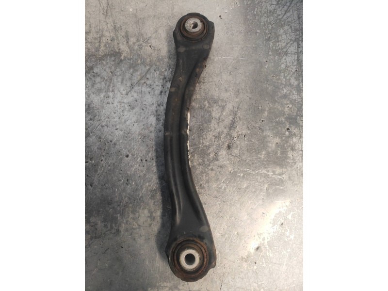 Recambio de brazo suspension superior trasero derecho para mercedes clase clk (w209) coupe 320 cdi (209.320) referencia OEM IAM 