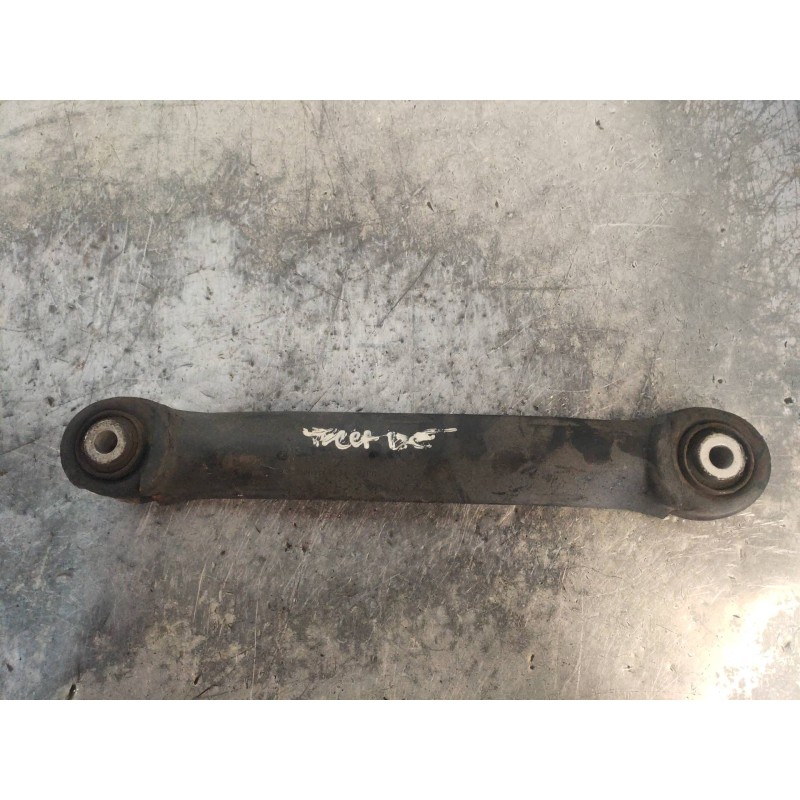 Recambio de brazo suspension superior trasero derecho para mercedes clase clk (w209) coupe 320 cdi (209.320) referencia OEM IAM 