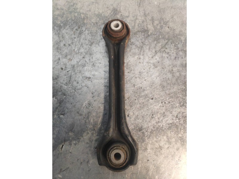 Recambio de brazo suspension superior trasero derecho para mercedes clase clk (w209) coupe 320 cdi (209.320) referencia OEM IAM 