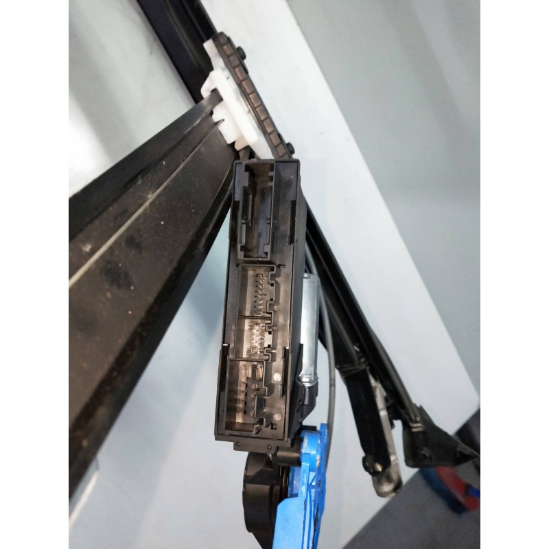 Recambio de elevalunas trasero derecho para seat exeo berlina (3r2) 2.0 tdi referencia OEM IAM 105849204 8E0959802E 4P