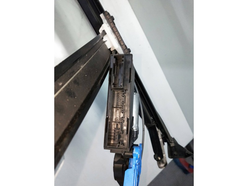 Recambio de elevalunas trasero derecho para seat exeo berlina (3r2) 2.0 tdi referencia OEM IAM 105849204 8E0959802E 4P