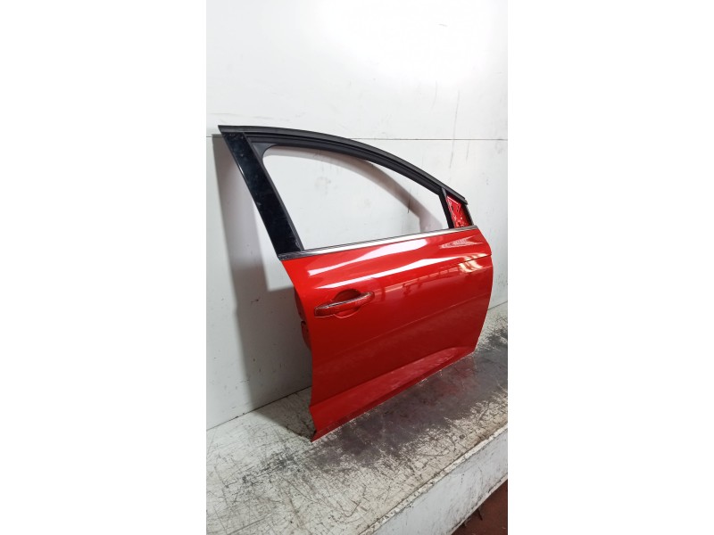 Recambio de puerta delantera derecha para renault megane iv berlina 5p limited + referencia OEM IAM   5P
