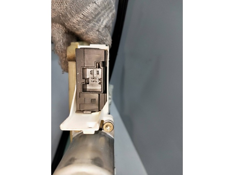 Recambio de elevalunas trasero derecho para audi a6 avant (4f5) 2.7 v6 24v tdi referencia OEM IAM 4F0959802A  5P R