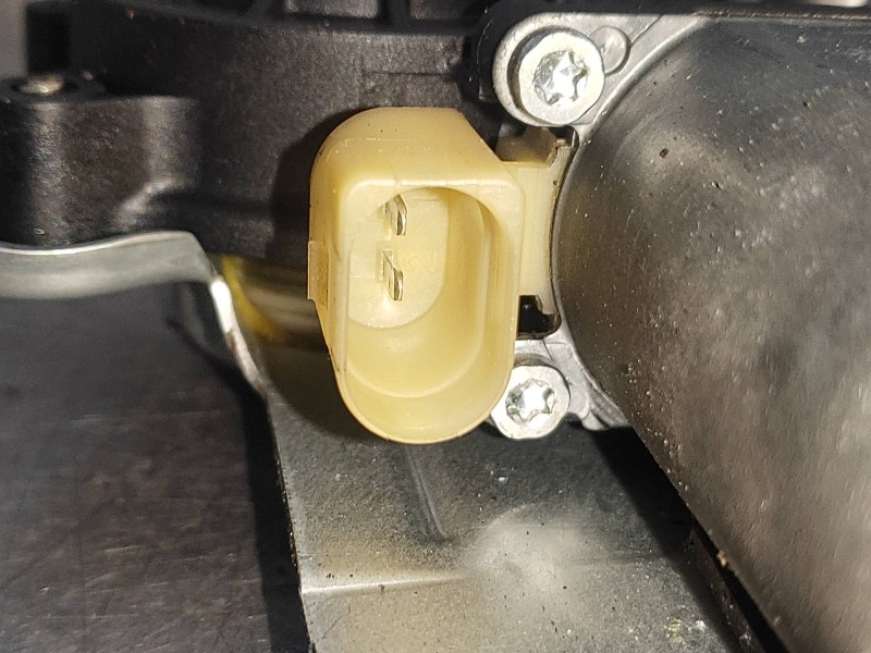 Recambio de elevalunas trasero derecho para volvo xc70 d5 awd ocean race referencia OEM IAM   