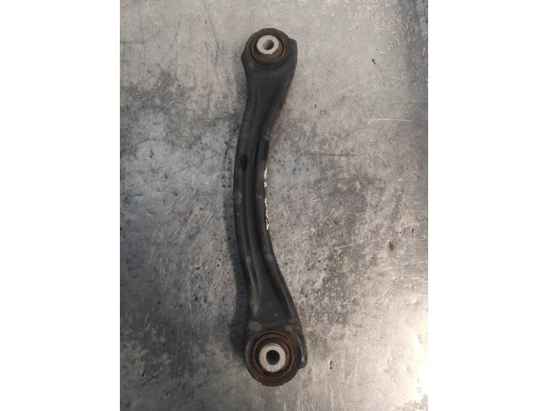 Recambio de brazo suspension superior trasero izquierdo para mercedes clase clk (w209) coupe 320 cdi (209.320) referencia OEM IA
