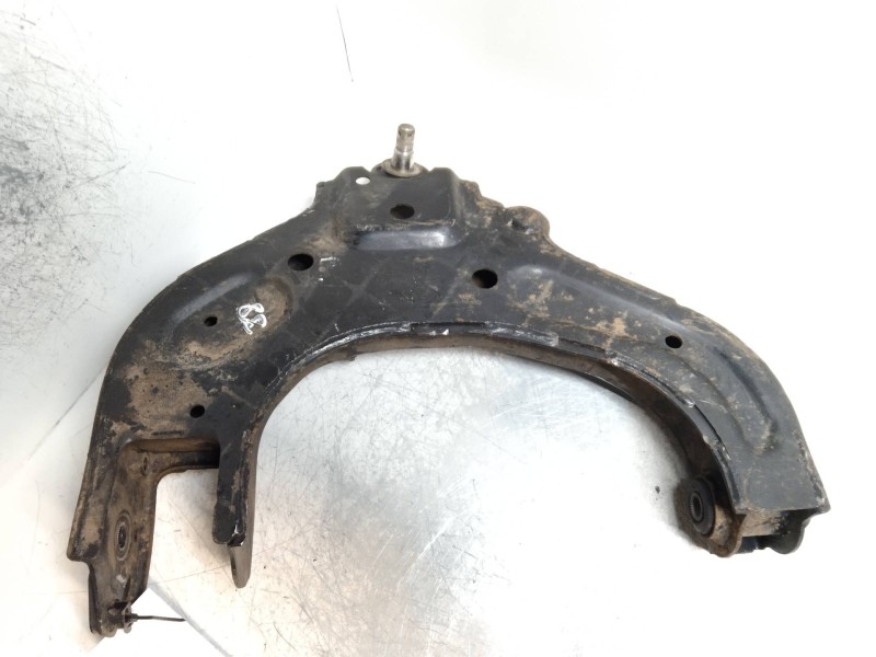 Recambio de brazo suspension inferior delantero derecho para daihatsu feroza 1.6 referencia OEM IAM   