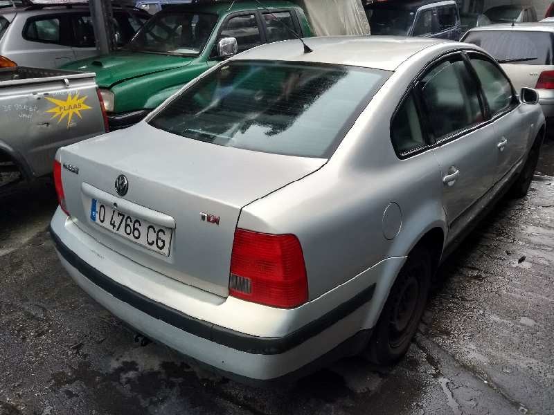 volkswagen passat berlina (3b2) del año 2000