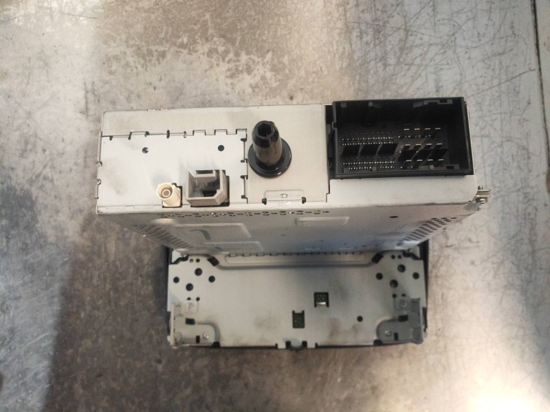 Recambio de sistema audio / radio cd para alfa romeo mito (145) basis (2016) referencia OEM IAM 01561062040 A2C8661980400003405 