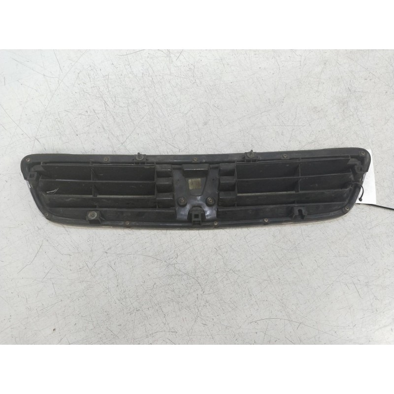 Recambio de rejilla delantera para honda accord berlina (cc/ce) 2.0 tdi turbodiesel (cf1) referencia OEM IAM   