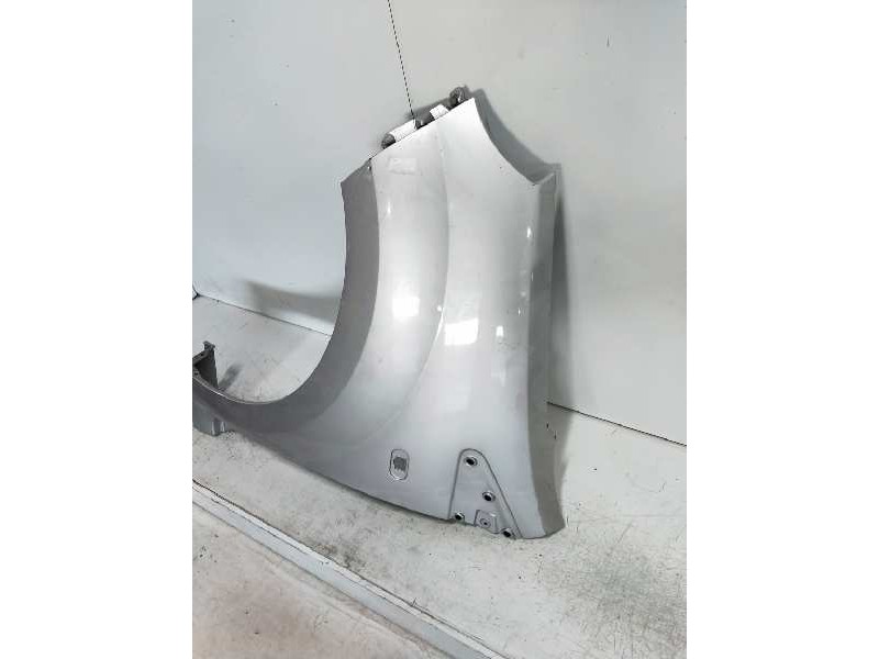 Recambio de aleta delantera derecha para renault twingo 1.5 dci diesel referencia OEM IAM   