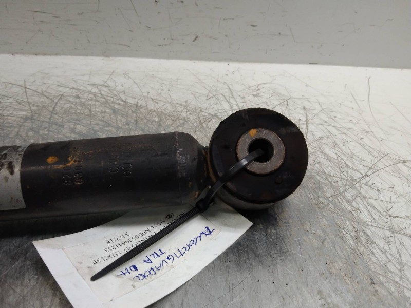 Recambio de amortiguador trasero derecho para renault twingo 1.5 dci diesel referencia OEM IAM   