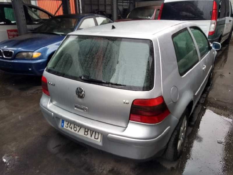 volkswagen golf iv berlina (1j1) del año 2002
