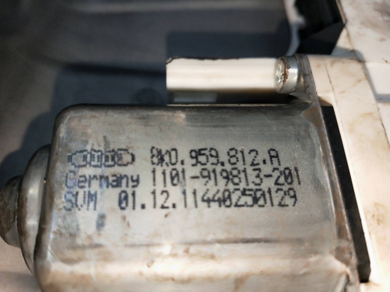 Recambio de elevalunas trasero derecho para skoda suberb (3t4) elegance referencia OEM IAM 8K0959812A  5P