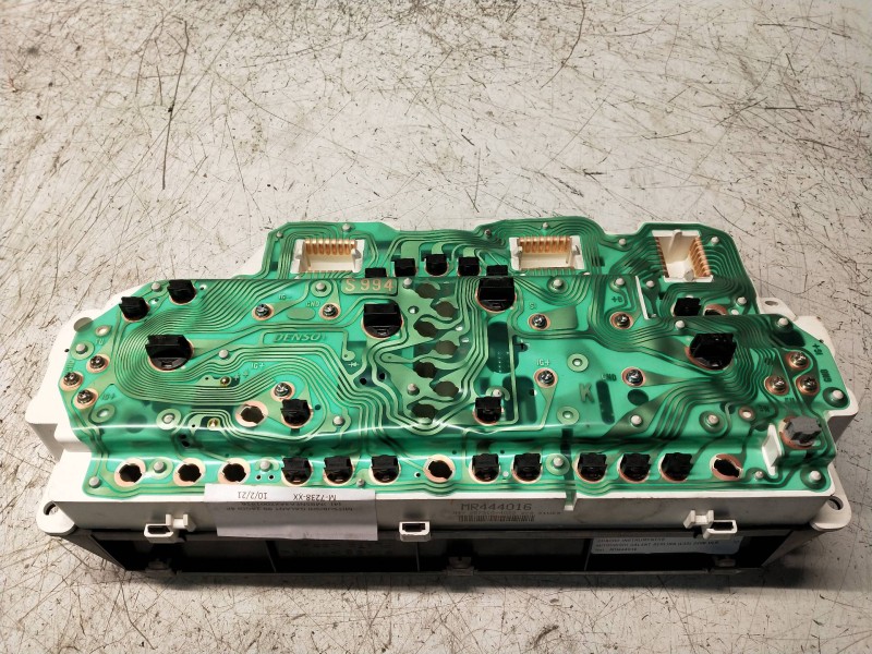 Recambio de cuadro instrumentos para mitsubishi galant berlina (ea0) 2400 gls referencia OEM IAM MR444016 2573104022 