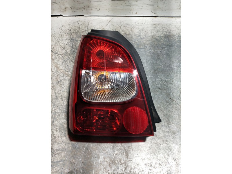 Recambio de piloto trasero izquierdo para renault twingo 1.5 dci diesel referencia OEM IAM 8200387888  