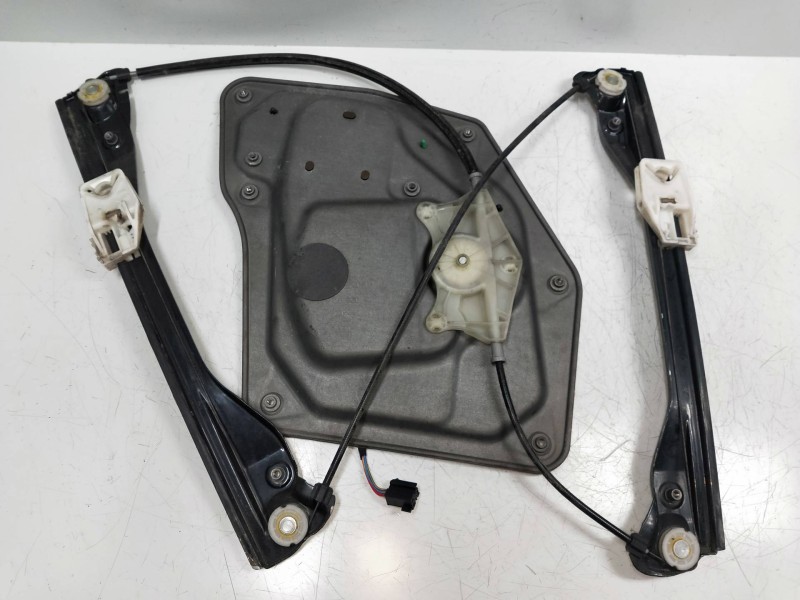 Recambio de elevalunas delantero derecho para skoda superb combi (3t5) comfort referencia OEM IAM 8K0959802  5P